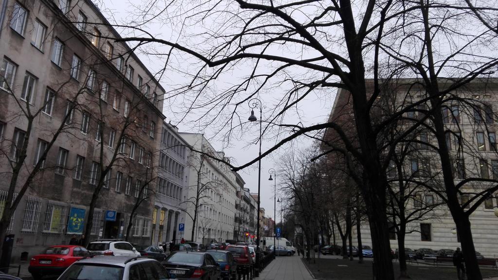 Klimatyczna Kawalerka W Centrum Warszawy 바르샤바 외부 사진
